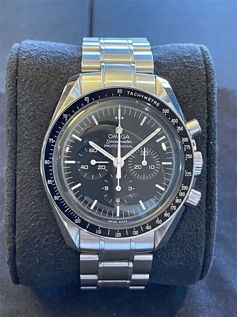 two questions (speedmaster professional 1861) 